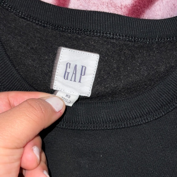 Black crewneck - Picture 2 of 4